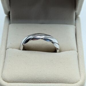 ✨ Sterling Silver Braided Eternity Band